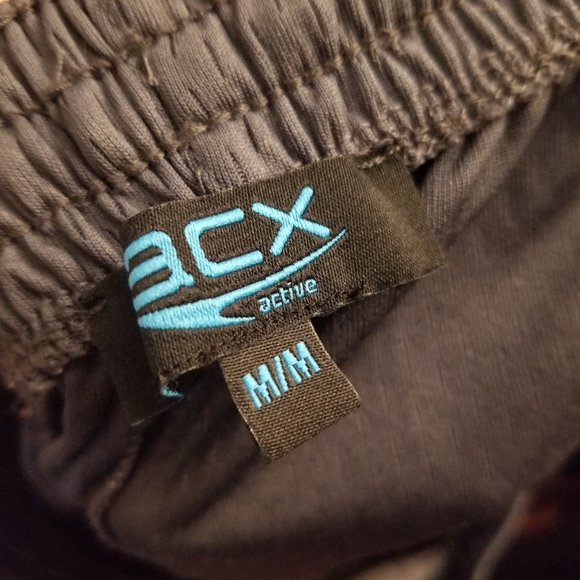 Mens size Medium Shorts - Picture 2 of 3